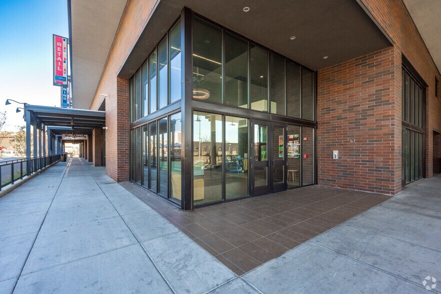 1 Central Ave NW, Albuquerque, NM à louer - Photo de l’immeuble – Image 2 sur 7