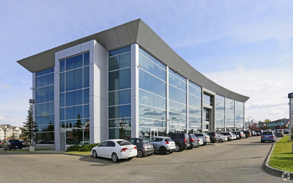2603 Hewes Way NW, Edmonton, AB à louer - Photo de l’immeuble – Image 2 sur 12