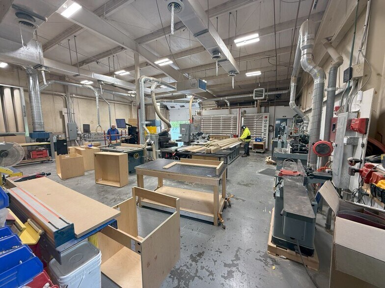 11 Industrial Rd, Prospect, CT à louer - Photo de l’immeuble – Image 3 sur 11