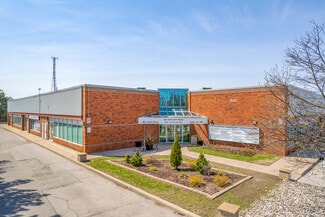 Plus de détails pour 850 Tapscott Rd, Toronto, ON - Local d’activités à vendre