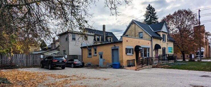 406 Oxford St E, London, ON à louer - Photo de l’immeuble – Image 2 sur 2
