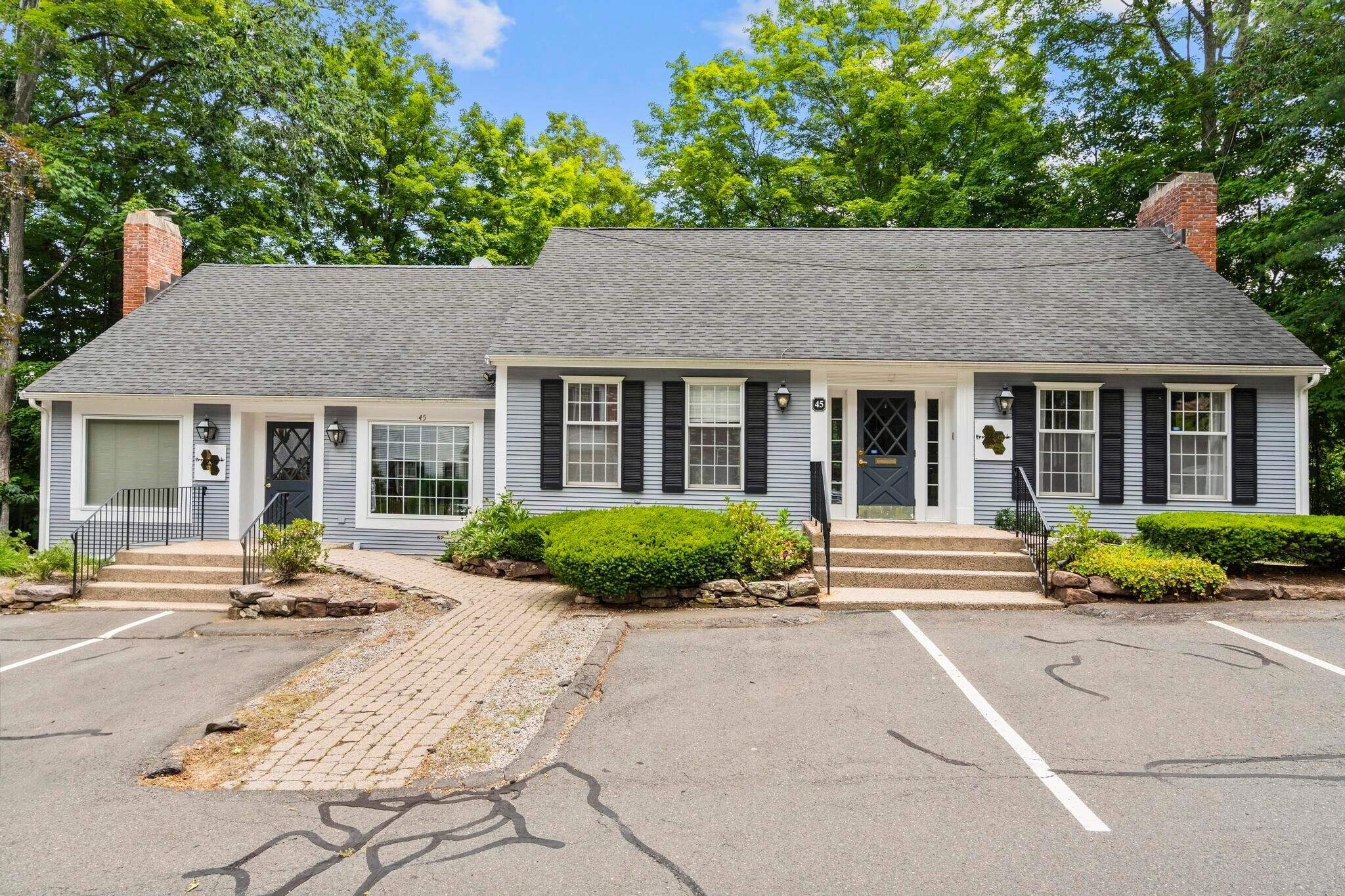 45 W Main St, Avon, CT à vendre Photo de l’immeuble– Image 1 sur 21