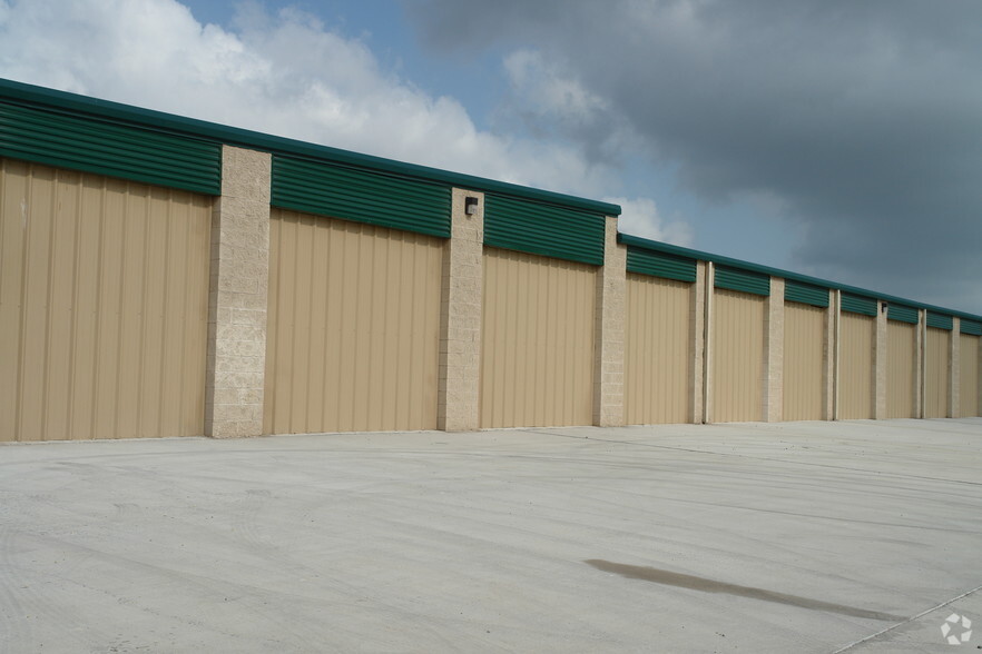 150 E Expressway 83, Alamo, TX à louer - Photo de l’immeuble – Image 3 sur 5