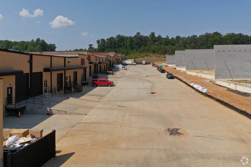 2390 Satellite Blvd, Buford, GA à louer - Photo de l’immeuble – Image 3 sur 4