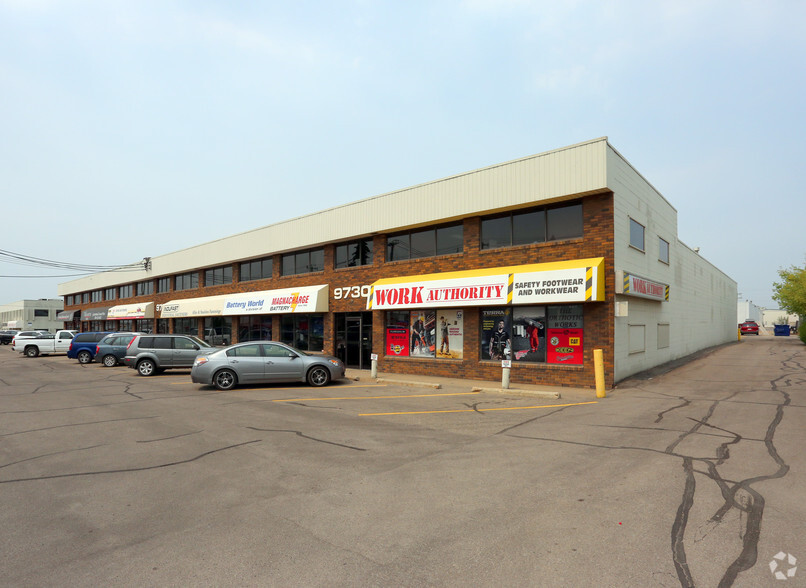 9730-9738 51st Ave NW, Edmonton, AB à louer - Photo de l’immeuble – Image 1 sur 4