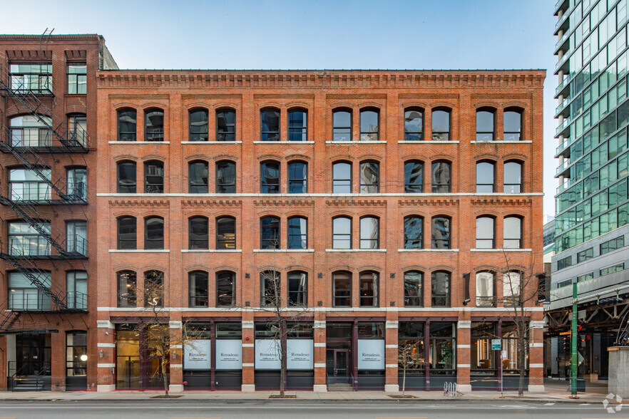 225 W Illinois St, Chicago, IL à louer - Photo de l’immeuble – Image 2 sur 15