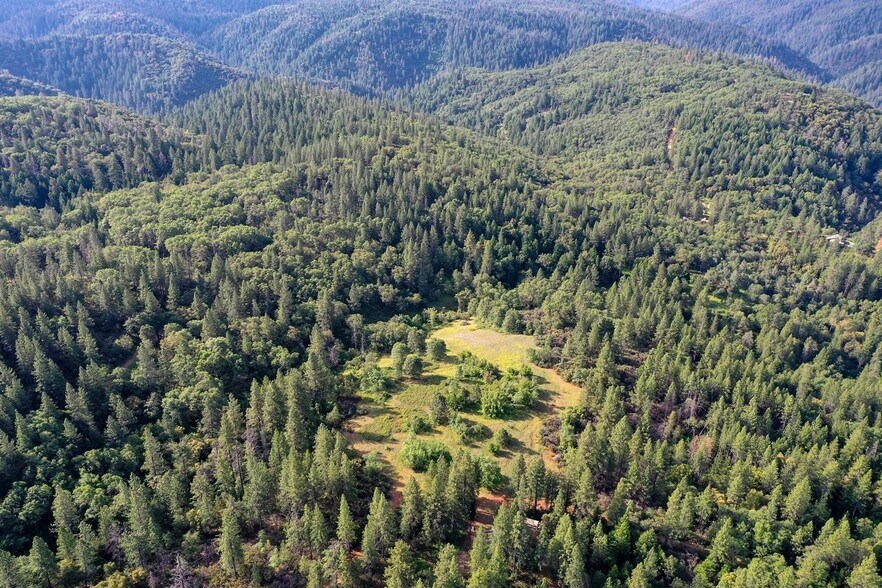 6281 Bear Creek Rd, Garden Valley, CA à vendre - Photo de l’immeuble – Image 2 sur 14