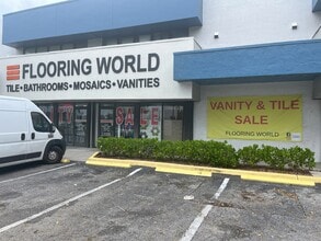 1711-1759 N Powerline Rd, Pompano Beach, FL à louer Photo intérieure– Image 1 sur 7