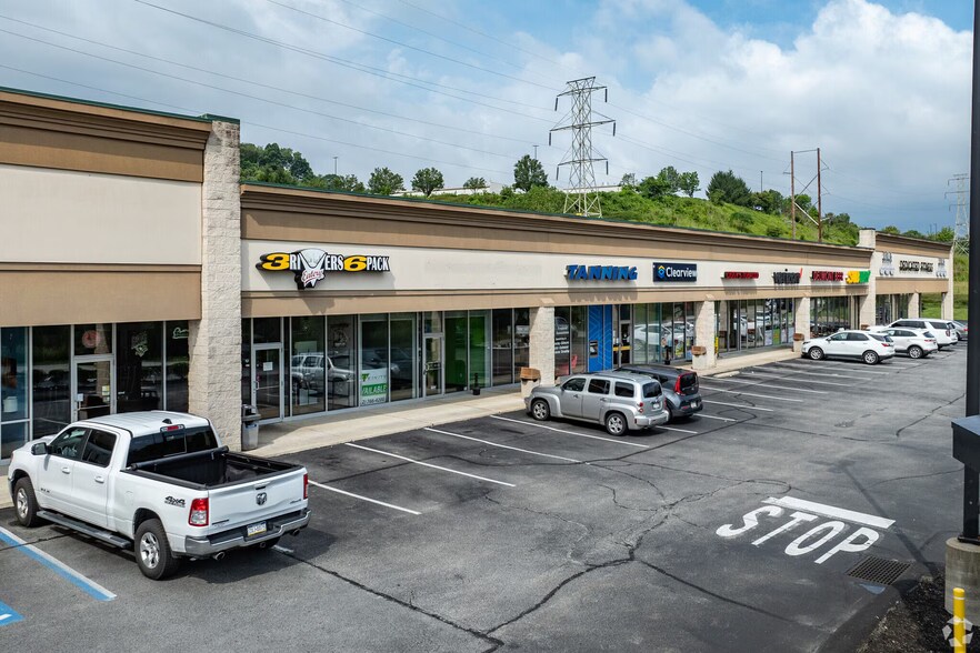 6750 Hollywood Blvd, Delmont, PA à louer - Photo de l’immeuble – Image 3 sur 5