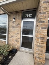 7528-7550 Bath Rd, Mississauga, ON à louer Photo intérieure– Image 1 sur 9