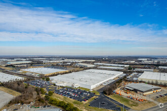 1 Walden Books Dr, La Vergne, TN - VUE AÉRIENNE  vue de carte