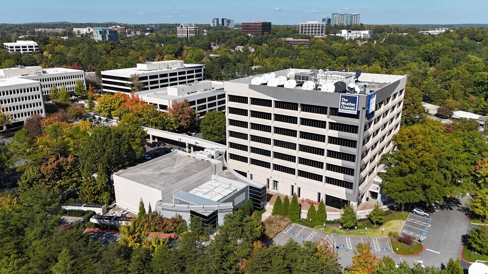 300 Interstate N Pky SE, Atlanta, GA à louer - Photo de l’immeuble – Image 1 sur 11