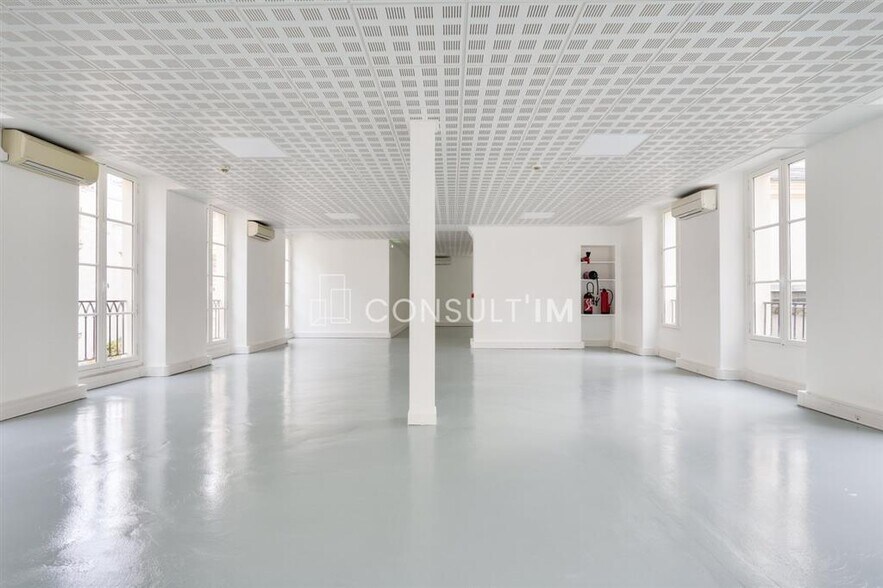 Bureau dans Paris à louer - Photo de l’immeuble – Image 2 sur 7