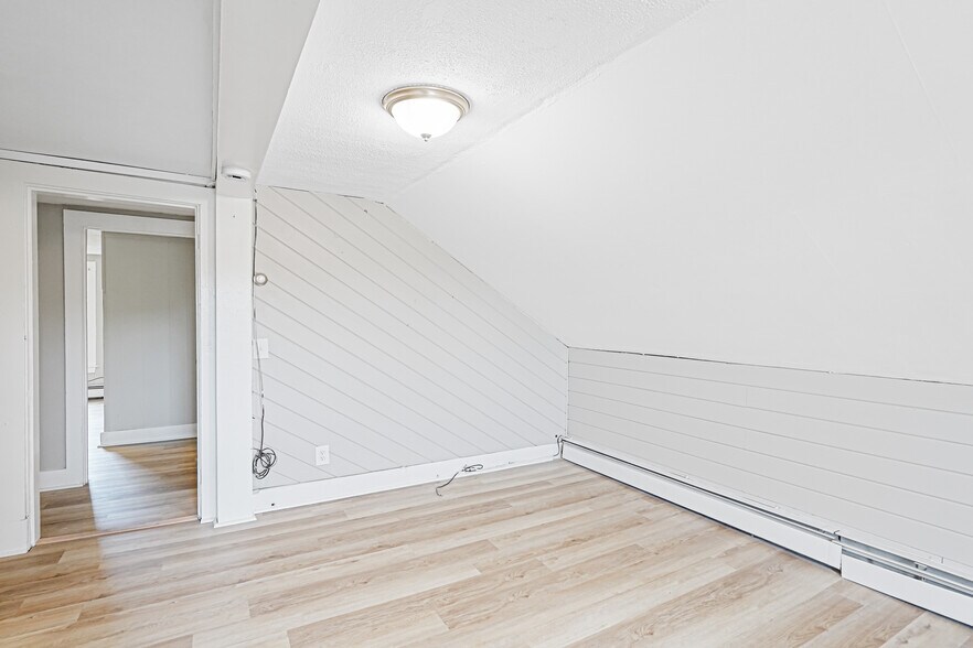32-34 Worcester Rd Charlton, MA portefeuille de 2 biens à vendre sur LoopNet.fr - Photo intérieure – Image 3 sur 11