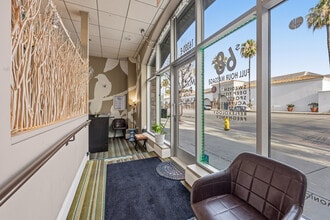 16350 Ventura, Encino, CA à louer Photo intérieure– Image 2 sur 3