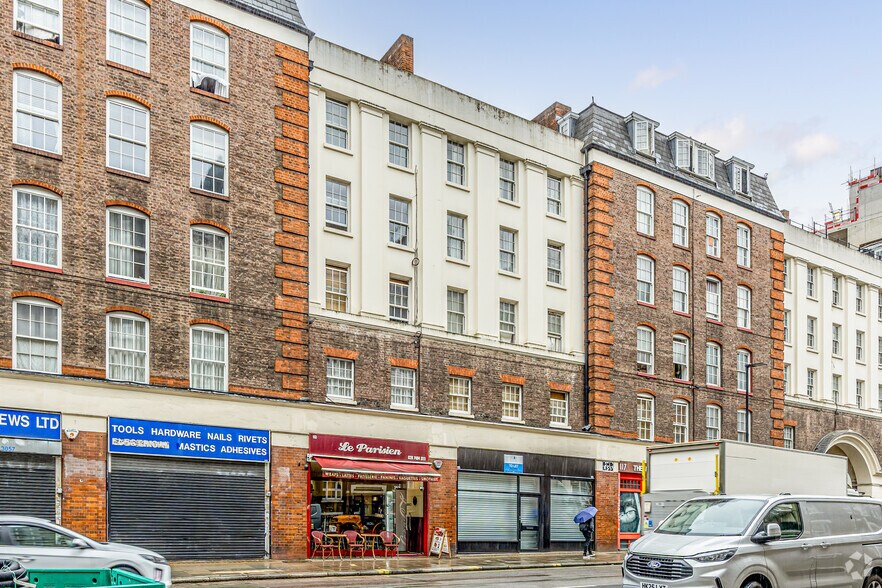 115-119 Clerkenwell Rd, Londres à louer - Photo de l’immeuble – Image 2 sur 2