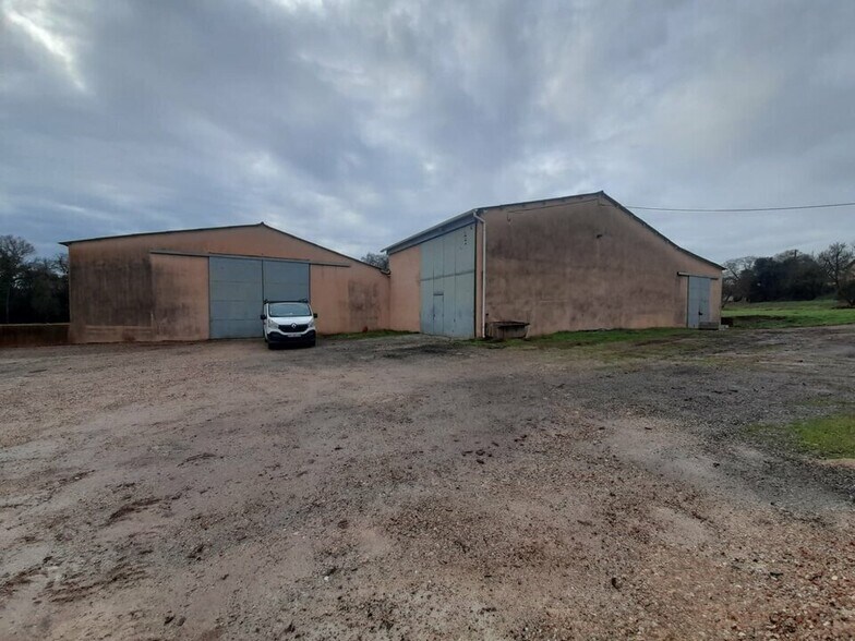 Industriel/Logistique dans Le Cannet-des-Maures à louer - Photo de l’immeuble – Image 2 sur 3