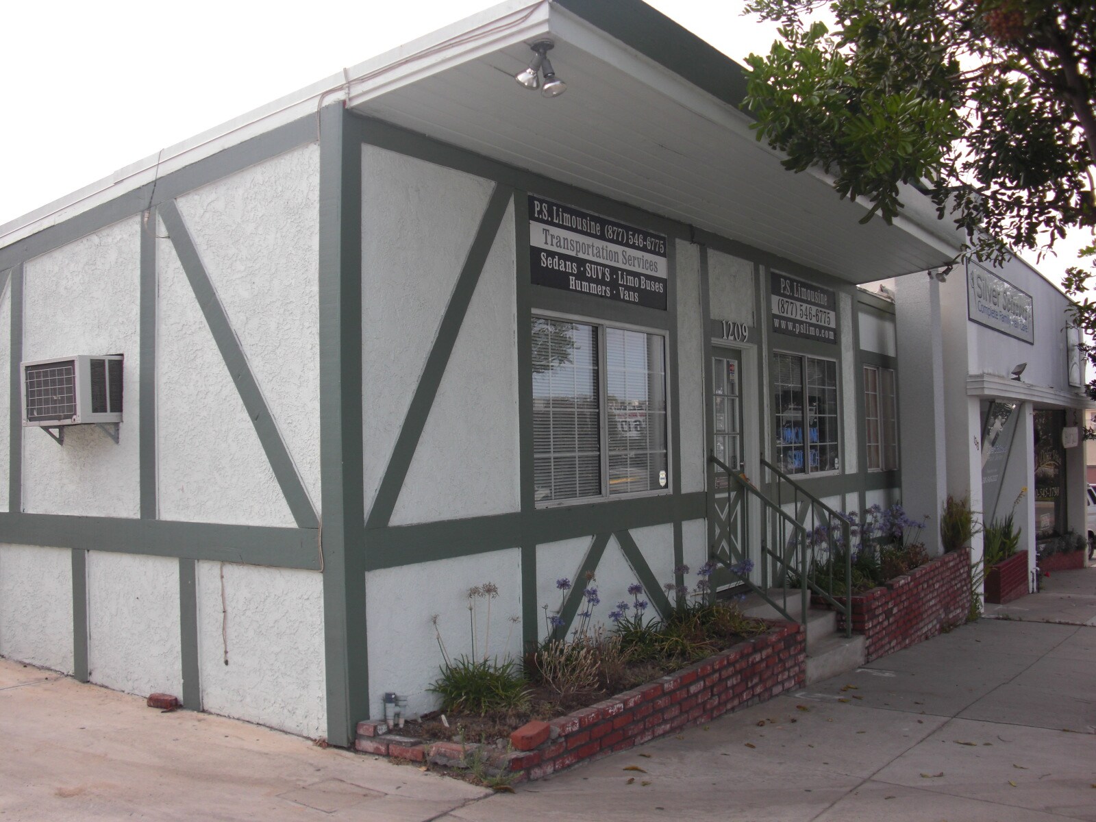 1209 N Sepulveda Blvd, Manhattan Beach, CA à vendre Photo principale– Image 1 sur 10