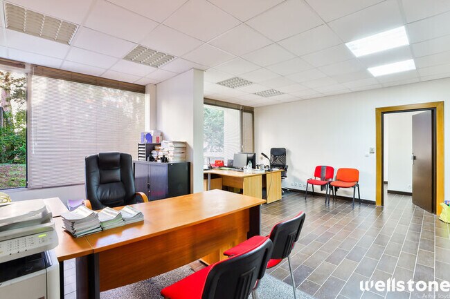 Plus de détails pour Bureau à vendre