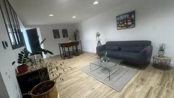 Bureau dans Perpignan à louer - Photo de l’immeuble – Image 2 sur 4