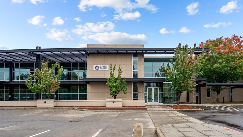 3950 Fairview Industrial Dr SE, Salem, OR à louer - Photo principale – Image 1 sur 21