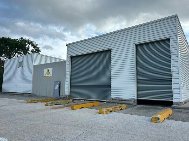 Industriel/Logistique dans Aubagne à louer - Photo de l’immeuble – Image 1 sur 5