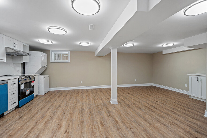 28 Dale Av, Stoney Creek, ON à vendre - Photo intérieure – Image 3 sur 70