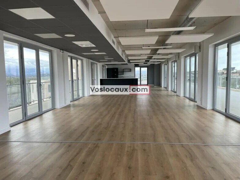 Bureau dans Biot à louer - Photo de l’immeuble – Image 3 sur 7