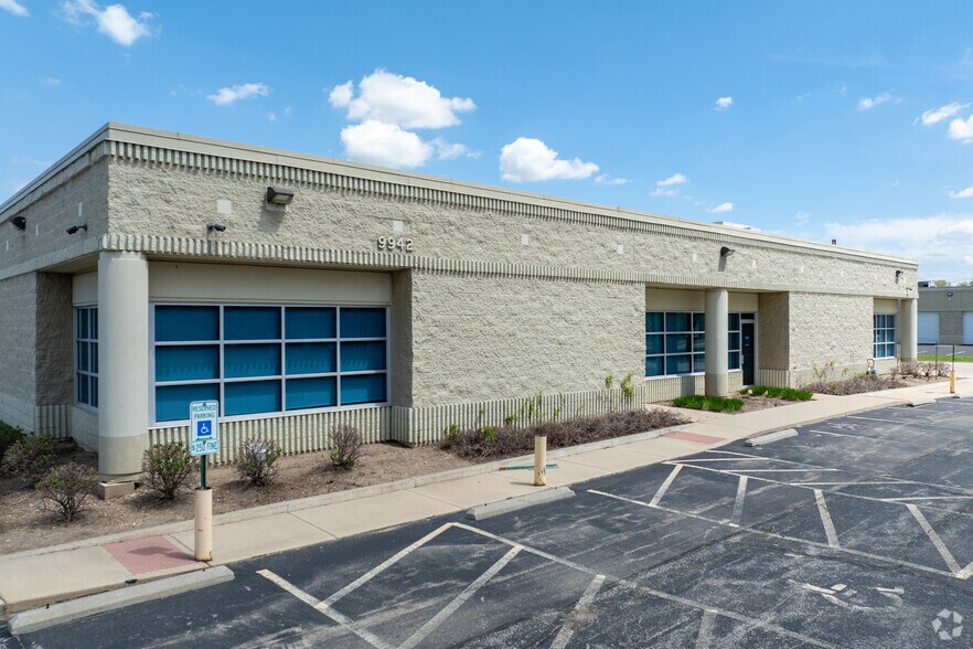 9942 N Alpine Rd, Machesney Park, IL à louer - Photo de l’immeuble – Image 2 sur 5