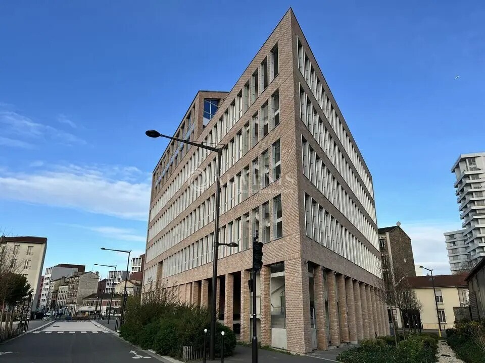Bureau dans Ivry-sur-Seine à louer Photo de l’immeuble– Image 1 sur 13
