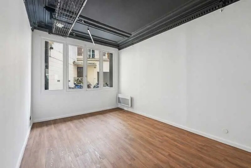 37-39 Rue De La Bienfaisance, Paris à louer - Photo de l’immeuble – Image 3 sur 9