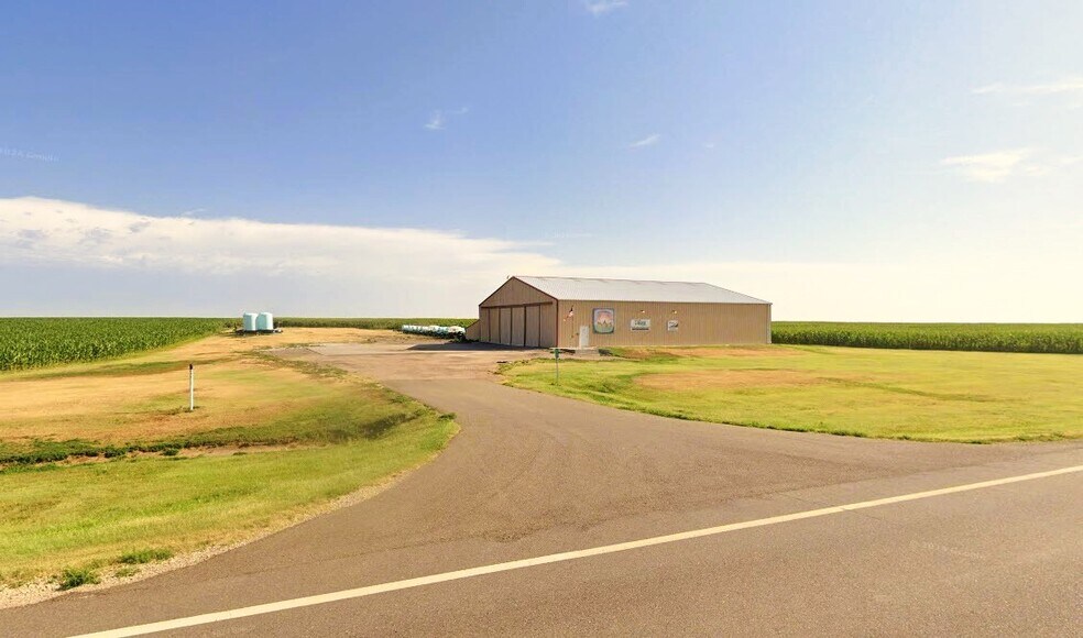 Local commercial dans Oberlin, KS à vendre - Photo de l’immeuble – Image 2 sur 8