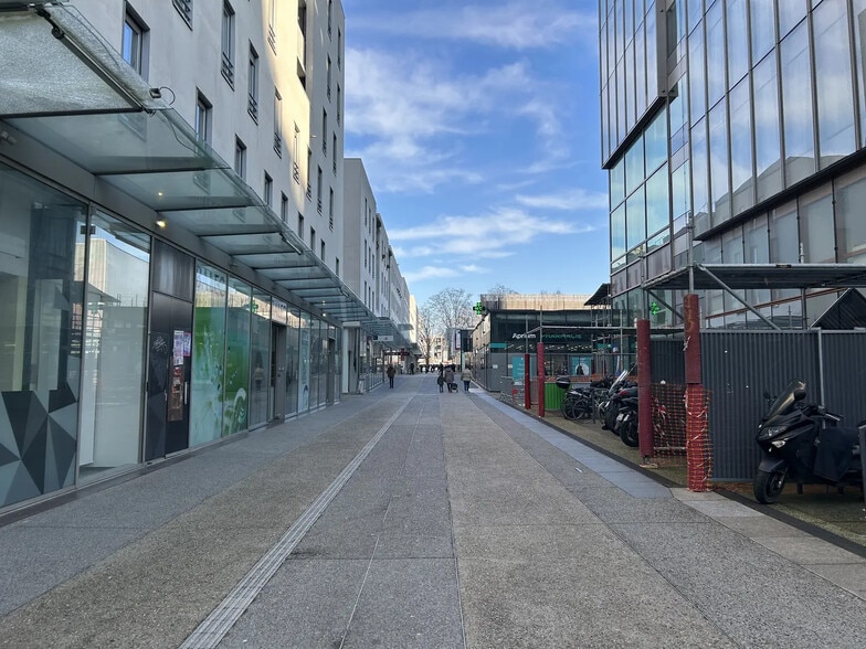 15 Rue Des Lumières, Montreuil à louer - Photo de l’immeuble – Image 1 sur 9