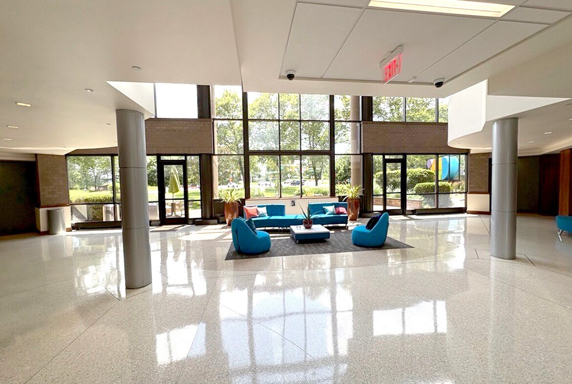 7 Great Valley Pky, Malvern, PA à louer Photo principale– Image 1 sur 11