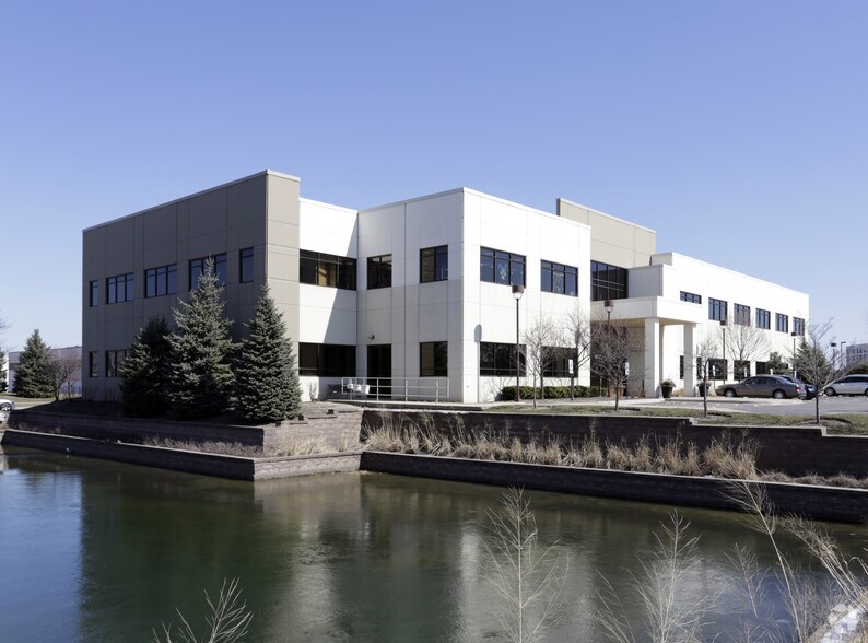 329 Remington Blvd, Bolingbrook, IL à louer - Photo de l’immeuble – Image 1 sur 26