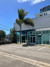 4052-4058 Del Rey Ave, Marina del Rey, CA à louer Photo de l’immeuble– Image 1 sur 12