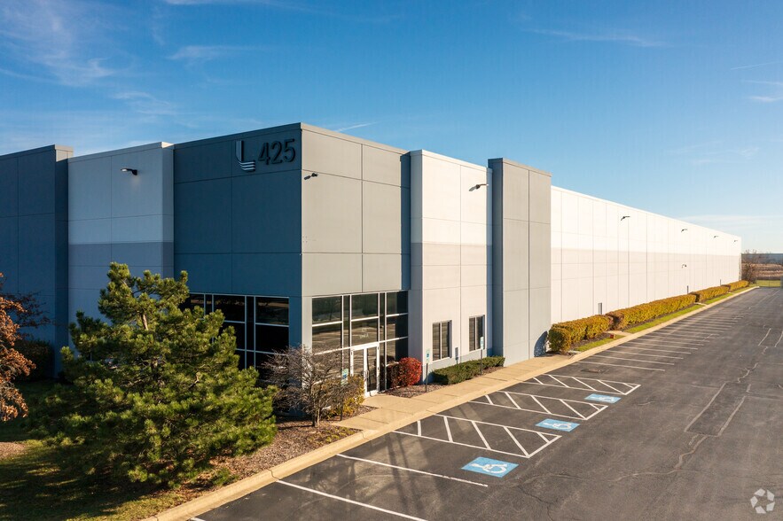 425 Crossing Dr, University Park, IL à louer - Photo principale – Image 1 sur 10