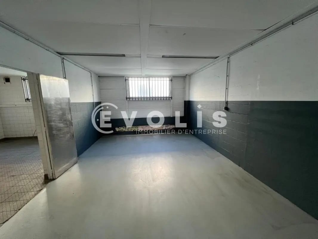 Bureau dans Combs-la-Ville à louer Photo intérieure– Image 1 sur 11