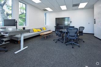 223 N Harbor Blvd, Fullerton, CA à louer Photo intérieure– Image 1 sur 1