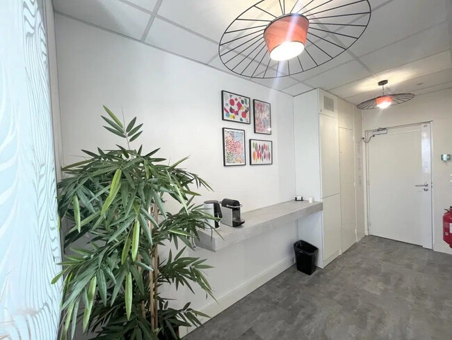 Plus de détails pour Bureau à louer