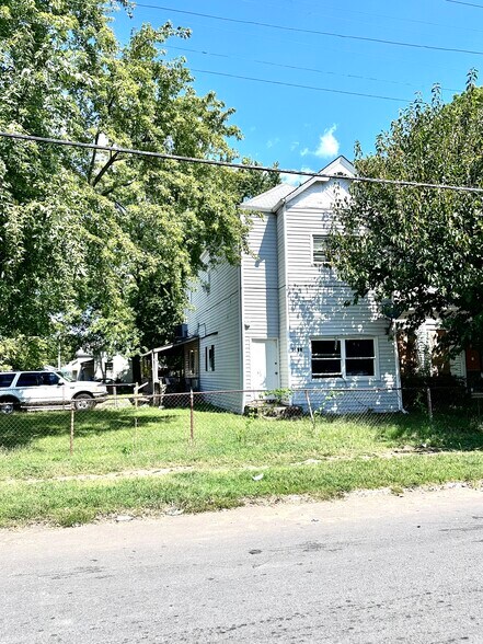 2723 Saint Xavier St, Louisville, KY à vendre - Photo principale – Image 1 sur 1