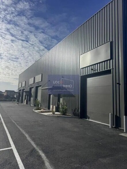 Local d'activités dans Marcheprime à vendre - Photo de l’immeuble – Image 1 sur 6