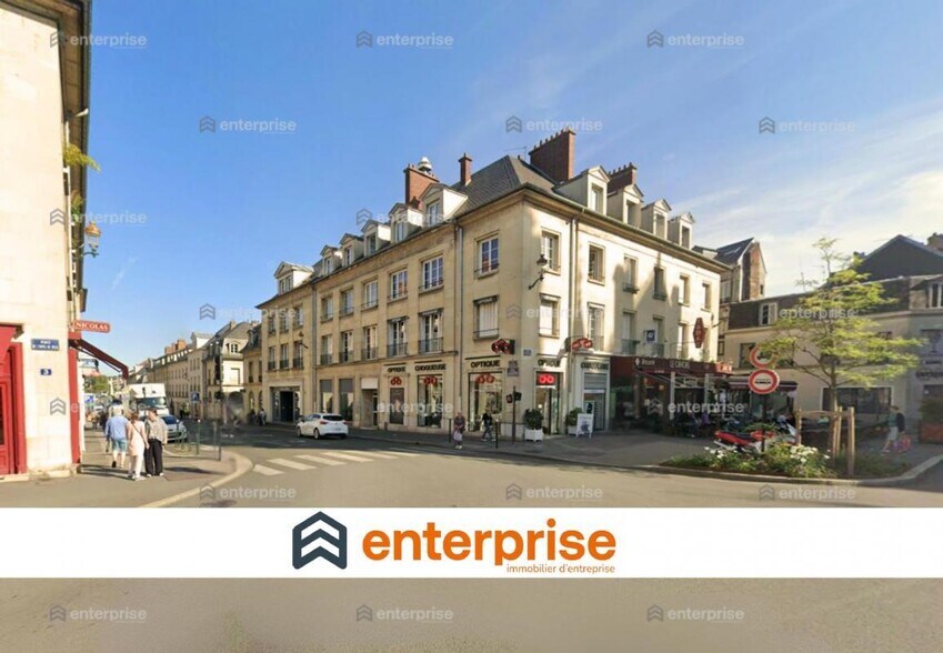 Local commercial dans Compiègne à louer - Photo de l’immeuble – Image 1 sur 1