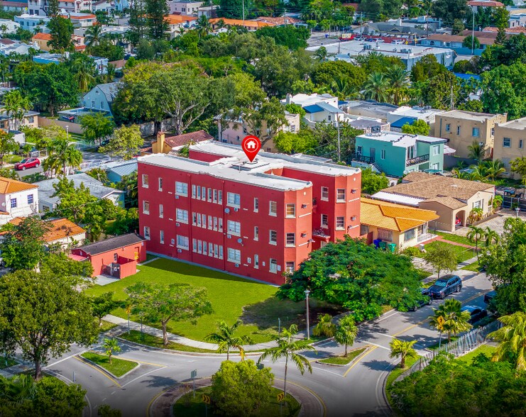 2 Buildings: Miami Multifamily Portfolio portefeuille de 2 biens à vendre sur LoopNet.fr - Photo de l’immeuble – Image 2 sur 56