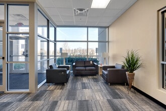 5100 Jeff Commerce Dr, Louisville, KY à louer Photo intérieure– Image 1 sur 12