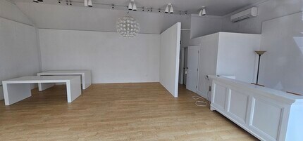 64 Jobs Ln, Southampton, NY à louer Photo intérieure– Image 2 sur 2