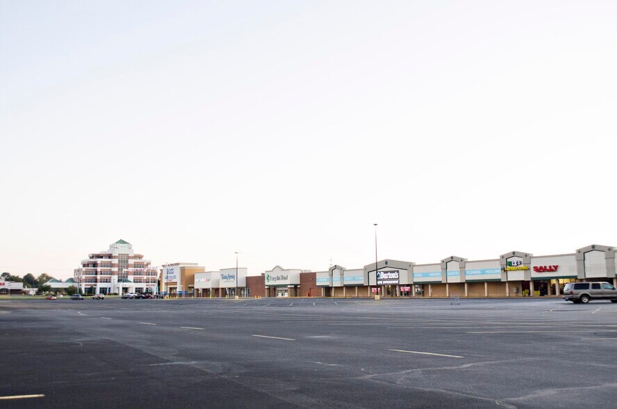 2010 S Caraway Rd, Jonesboro, AR à louer - Photo de l’immeuble – Image 3 sur 6