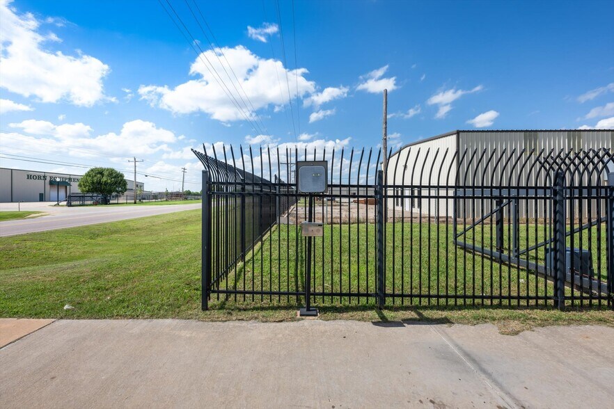 13020 S Sunnylane Rd, Moore, OK à louer - Photo de l’immeuble – Image 3 sur 69