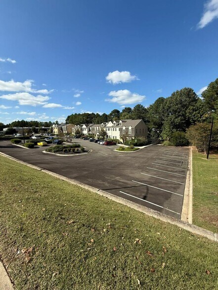 1800 Martin Luther King Jr Pky, Durham, NC à vendre - Photo de l’immeuble – Image 2 sur 2