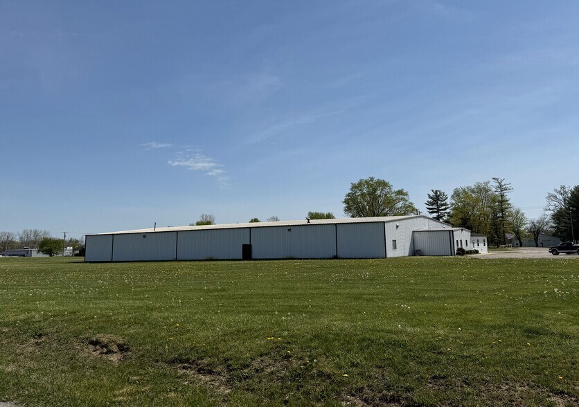 1100 N Fifth St, Greenfield, OH à louer - Photo de l’immeuble – Image 2 sur 6